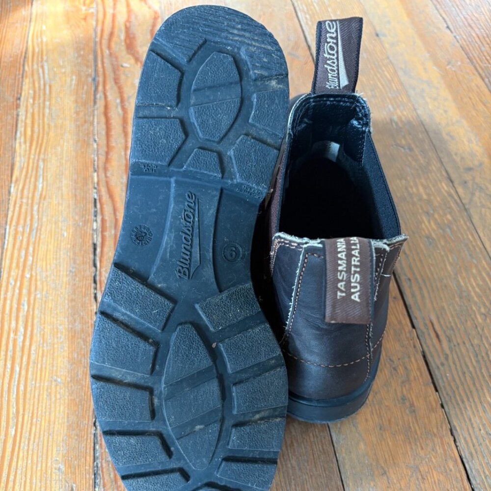 Blundstone Boots (walnut brown)